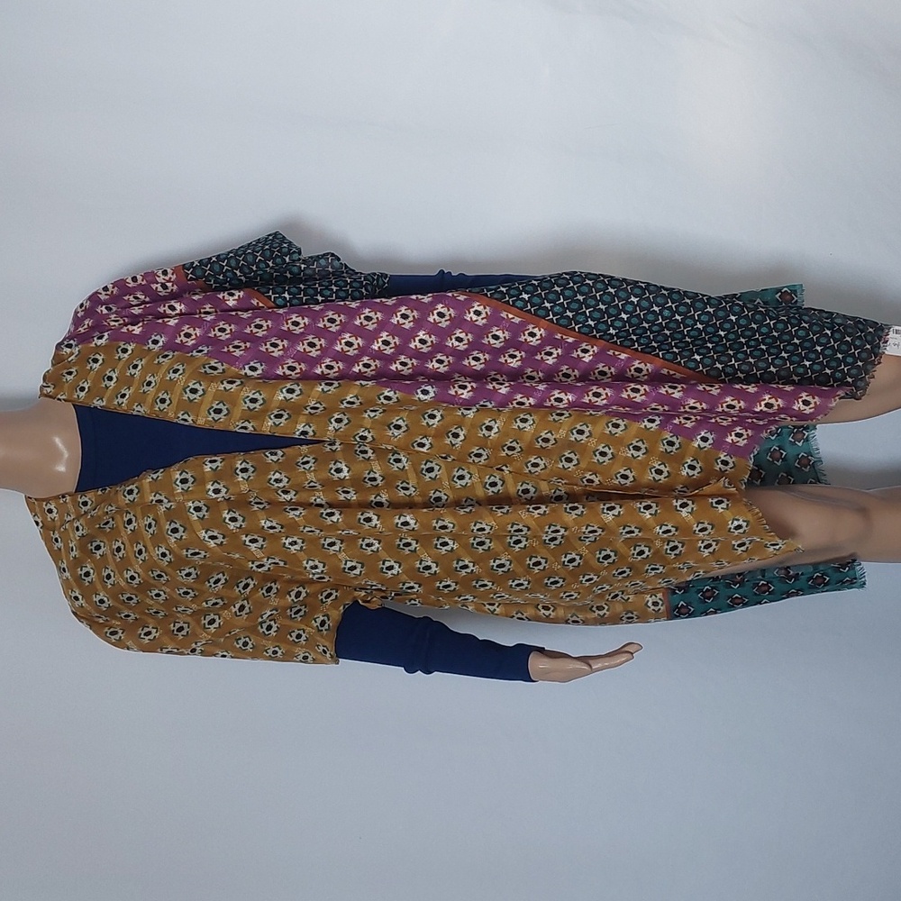 LF Multicolor Floral Women's Poncho one Size
